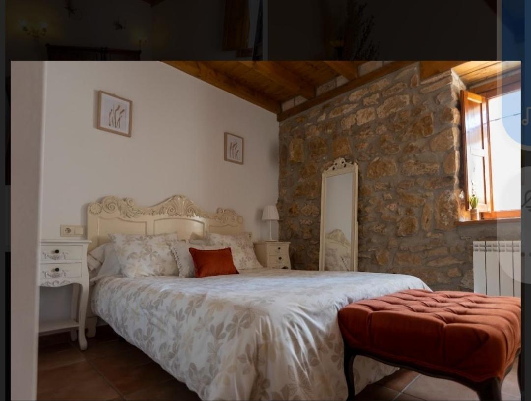 Hotel Rural En Las Cascadas De Tobera Екстер'єр фото